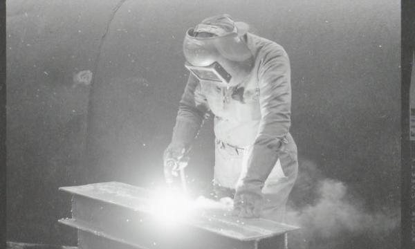 Alexander Liberman, <em>Adonai, </em>1970-71 (refabricated 2000), (installation view, 1972)