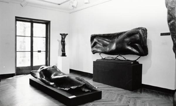Saul Baizerman, <em>Sculpture: A Study in Materials </em>exhibit, 1978 (installation view, 1978)