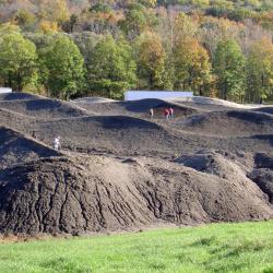 Maya Lin, <em>Storm King Wavefield</em>, 2007–08 (construction view VIII, 2007)