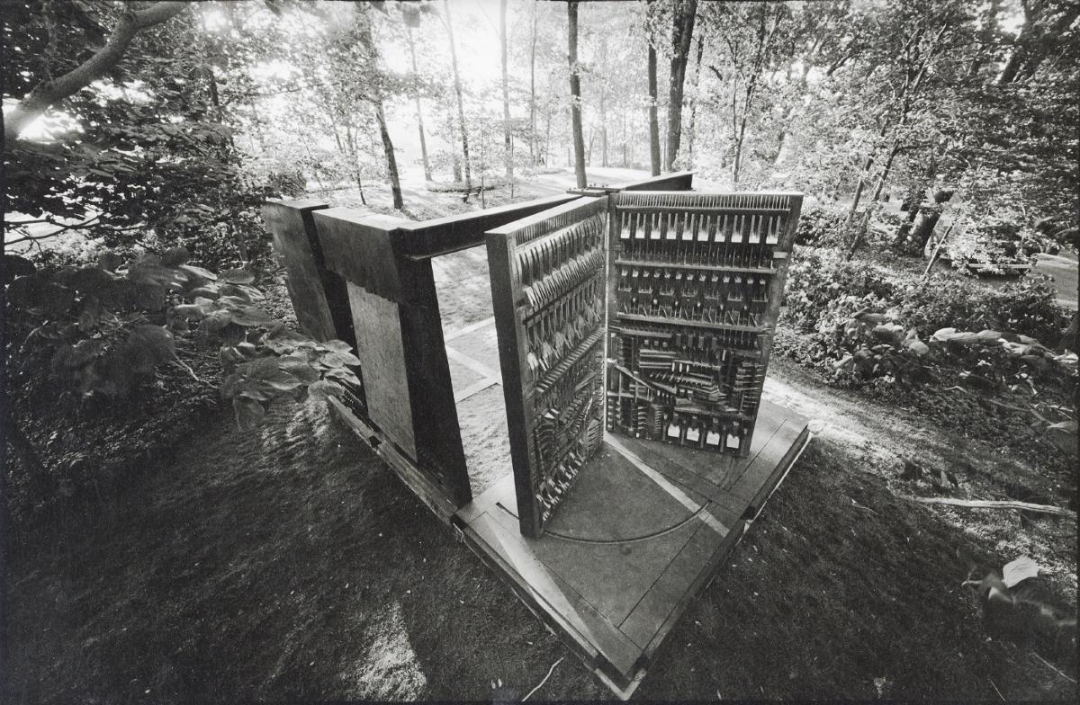Arnaldo Pomodoro, <i>The Pietrarubbia Group: il fondamento, l’uso, il rapporto</i>, 1975–76 (installation view, date unknown)
