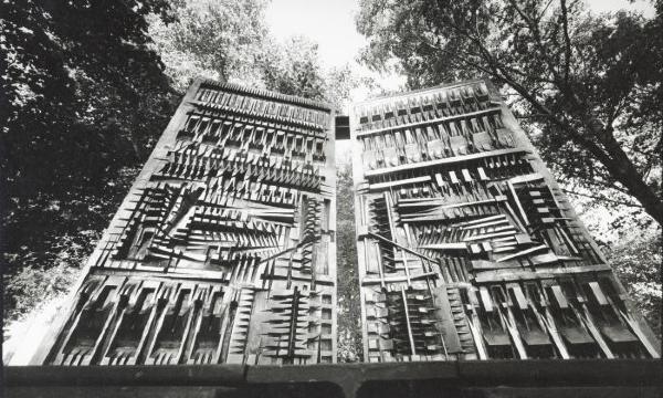 Arnaldo Pomodoro, <i>The Pietrarubbia Group: il fondamento, l’uso, il rapporto</i>, 1975–76 (installation view, date unknown)