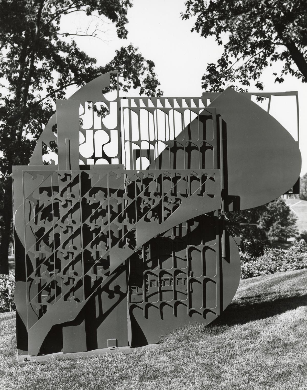 Louise Nevelson, <em>Frozen Laces - Three</em>, 1976–1980 (installation view, 1984)