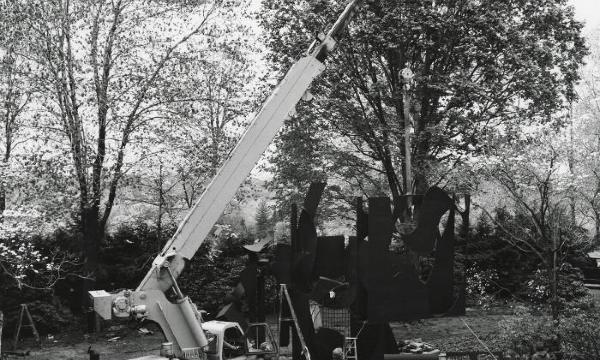  Louise Nevelson, <em>City on the High Mountain</em>, 1983 (installation view, 1984)