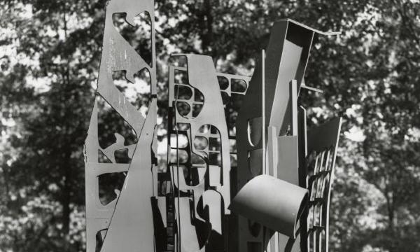 Louise Nevelson, <em>Frozen Laces - Two</em>, 1976–1980 (installation view, 1984)