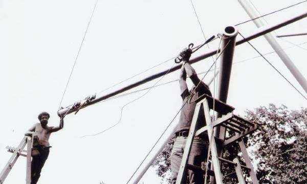 Kenneth Snelson, <em>Free Ride Home</em>, 1974 (installation view, 1975)