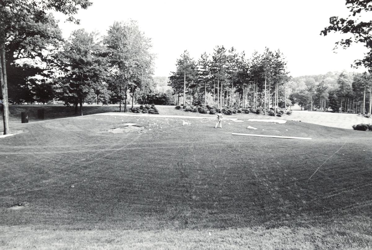 Kenneth Snelson, <em>Free Ride Home</em>, 1974 (installation view, 1975)