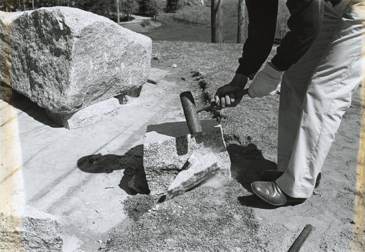 Isamu Noguchi, <em>Momo Taro</em>, 1977–78 (installation view, 1978)