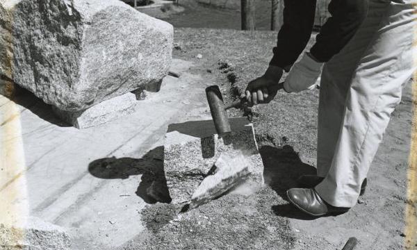 Isamu Noguchi, <em>Momo Taro</em>, 1977–78 (installation view, 1978)
