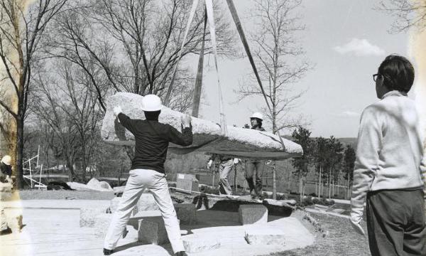 Isamu Noguchi, <em>Momo Taro</em>, 1977–78 (installation view, 1978)