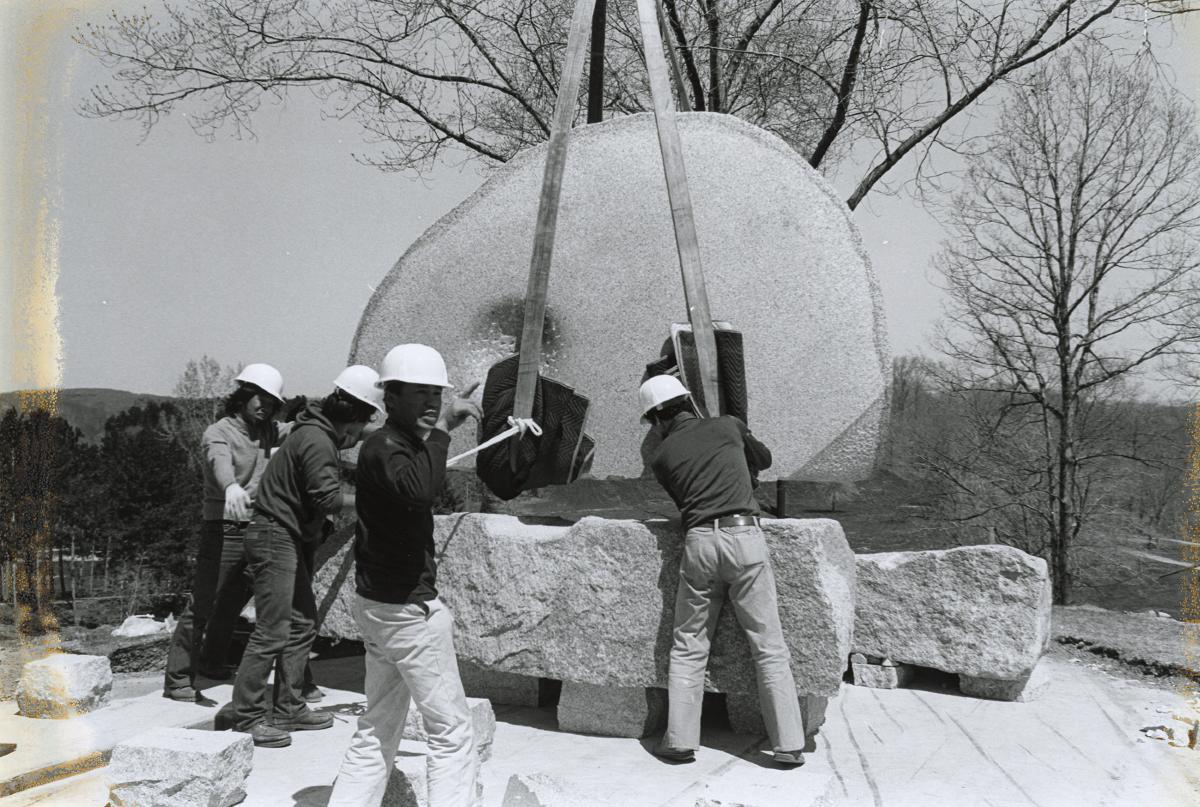 Isamu Noguchi, <em>Momo Taro</em>, 1977–78 (installation view, 1978)