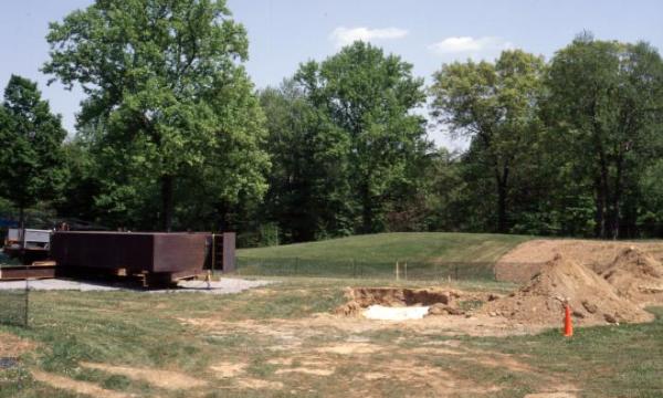 Menashe Kadishman, <em>Suspended</em>, 1977 (site preparation, 2001)