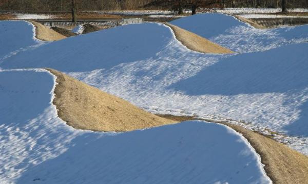 Maya Lin, <em>Wavefield, </em>2007-08 (installation view, 2008)
