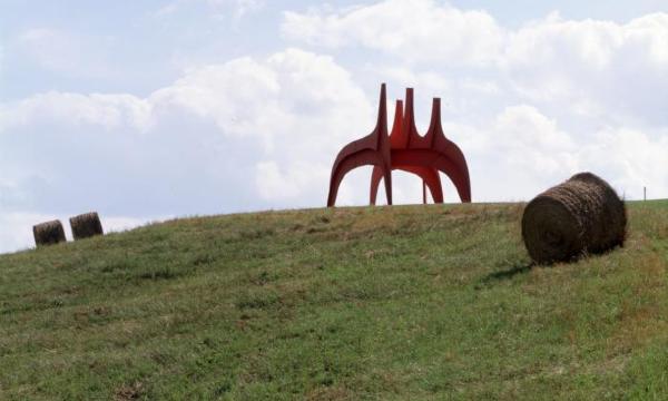 Installation view © 2020 Calder Foundation, New York / Artists Rights Society (ARS), New York