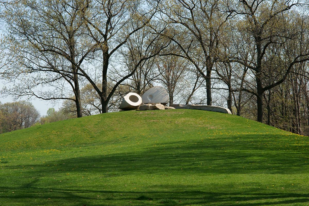 Isamu Noguchi, <em>Momo Taro</em>, 1977-78 (installation view, 2009)