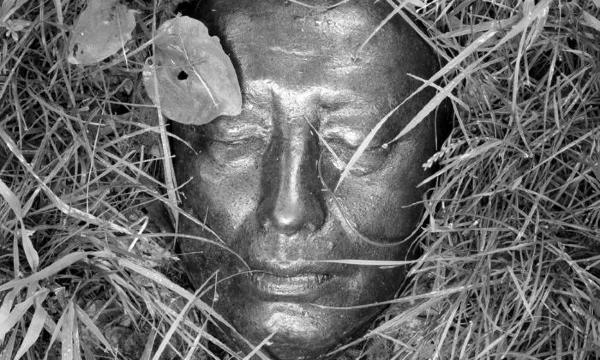 Nam June Paik, <em>Waiting for UFO</em>, 1992 (installation view, 1994)