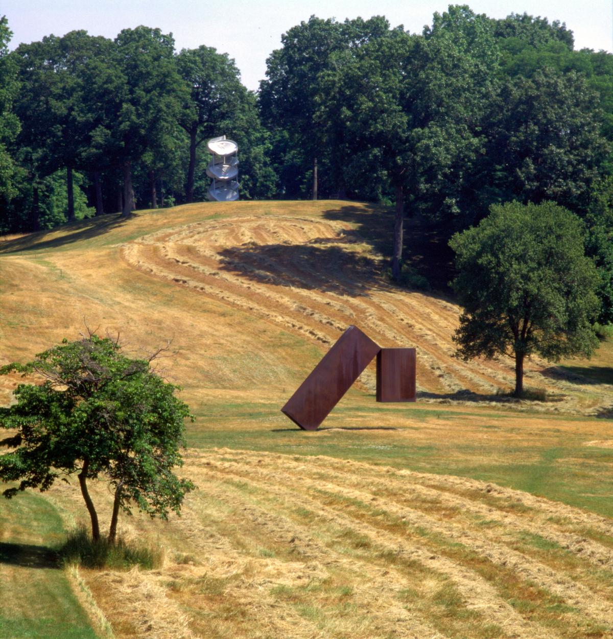 Menashe Kadishman,&nbsp;<em>Suspended, </em>1977<br />
Alice Aycock,&nbsp;<em>Three-Fold Manifestation ll, </em>1987 (installation view, 2003)