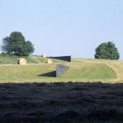 Richard Serra, <i>Schunnemunk Fork</i>, 1990&ndash;91 (installation view, 2011)