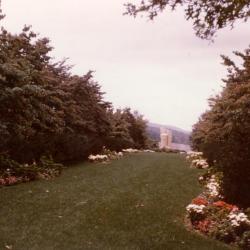 Museum Hill Garden, Storm King Art Center, 1961<br />
Karl Pfann,&nbsp;<em>Trinity,&nbsp;</em>1960<br />
(installation view, 1961)