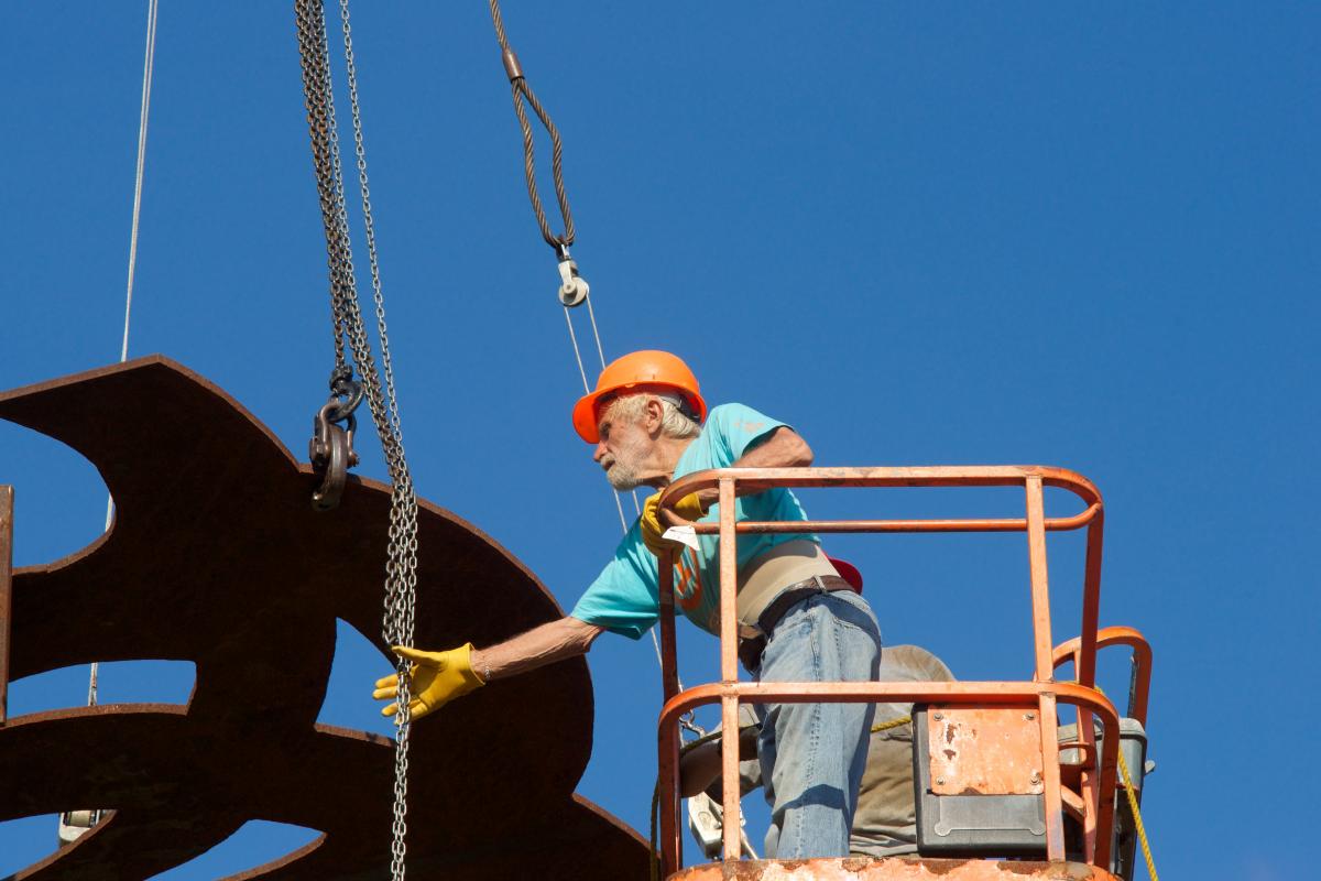 Mark di Suvero