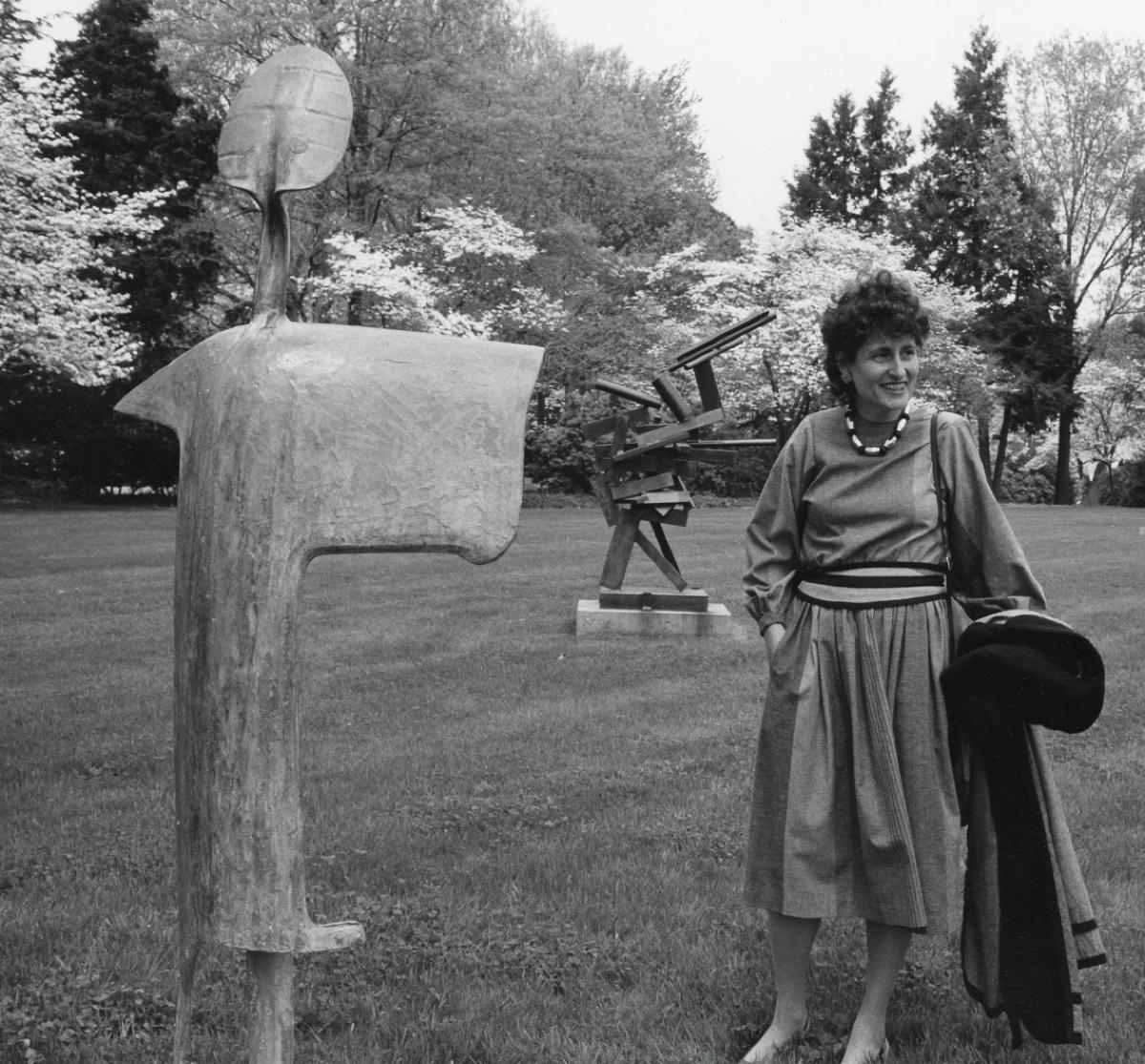 David Smith, <i>Personage of May</i>, 1957<br />
David Smith, <i>Becca</i>, 1964<br />
(installation view with Cynthia Hazen Polsky, <em>29 Sculptures from the Howard and Jean Lipman Collection</em> Opening, Storm King Art Center, 1986)
