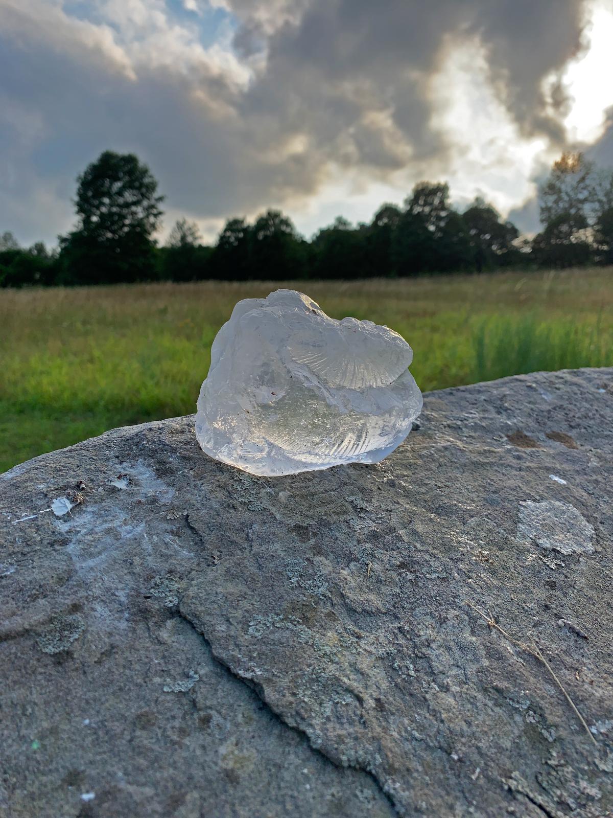Martha Tuttle, <em>A stone that thinks of Enceladus,&nbsp;</em>2020<br />
(installation view, 2020)