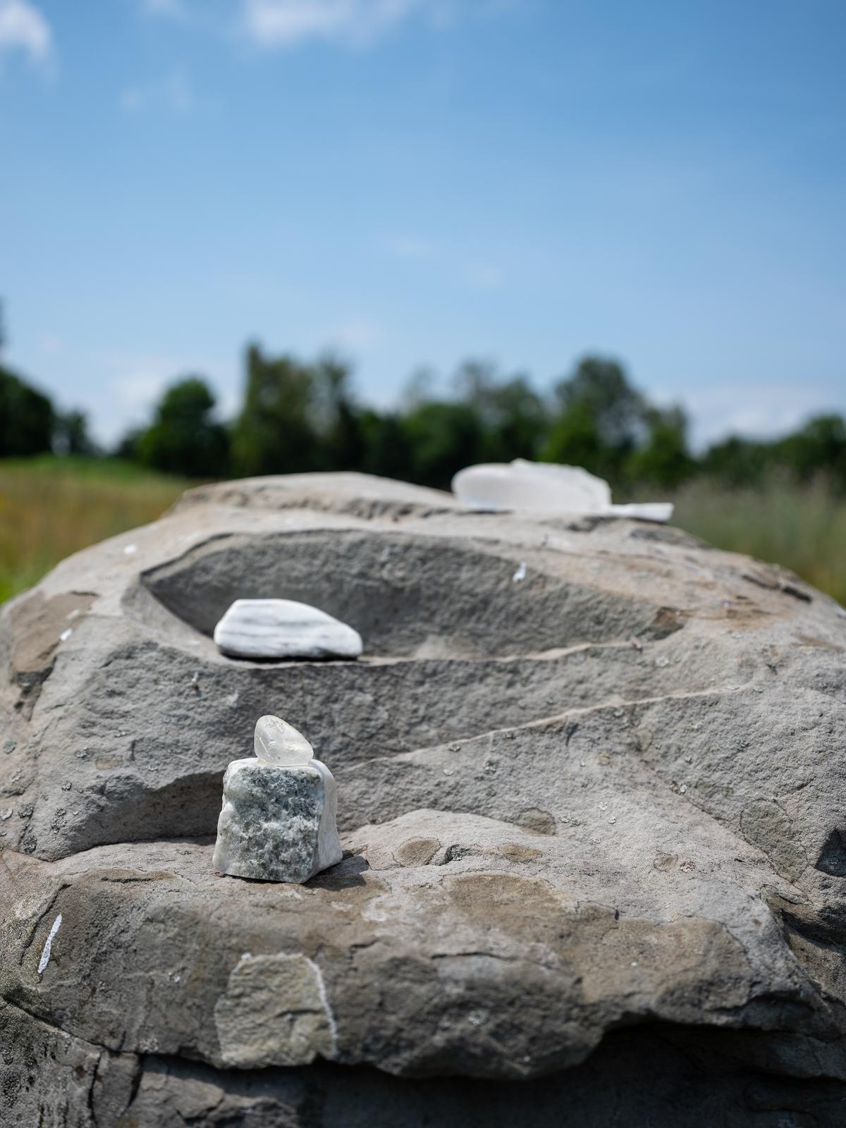 Martha Tuttle, <em>A stone that thinks of Enceladus,&nbsp;</em>2020<br />
(installation view, 2020)