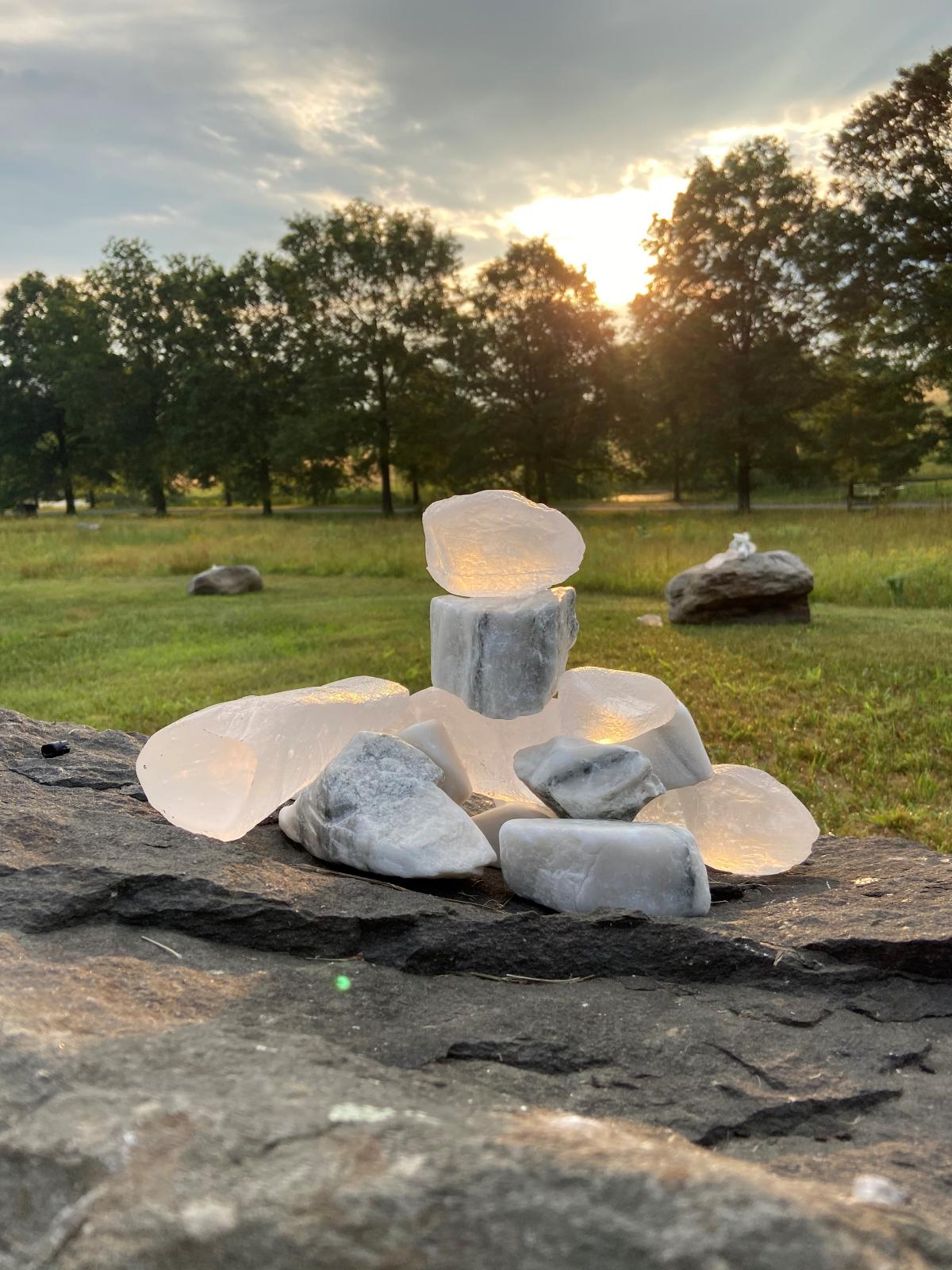 Martha Tuttle, <em>A stone that thinks of Enceladus,&nbsp;</em>2020<br />
(installation view, 2020)