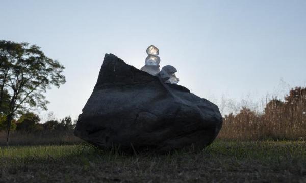 A stone that thinks of Enceladus