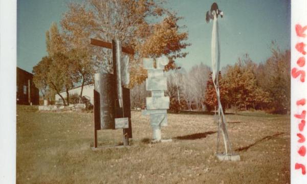 David Smith,<em> Zig II</em>, <em>XI Books III Apples</em>, and <em>Three Ovals Soar</em>&nbsp;(studio visit, 1966)