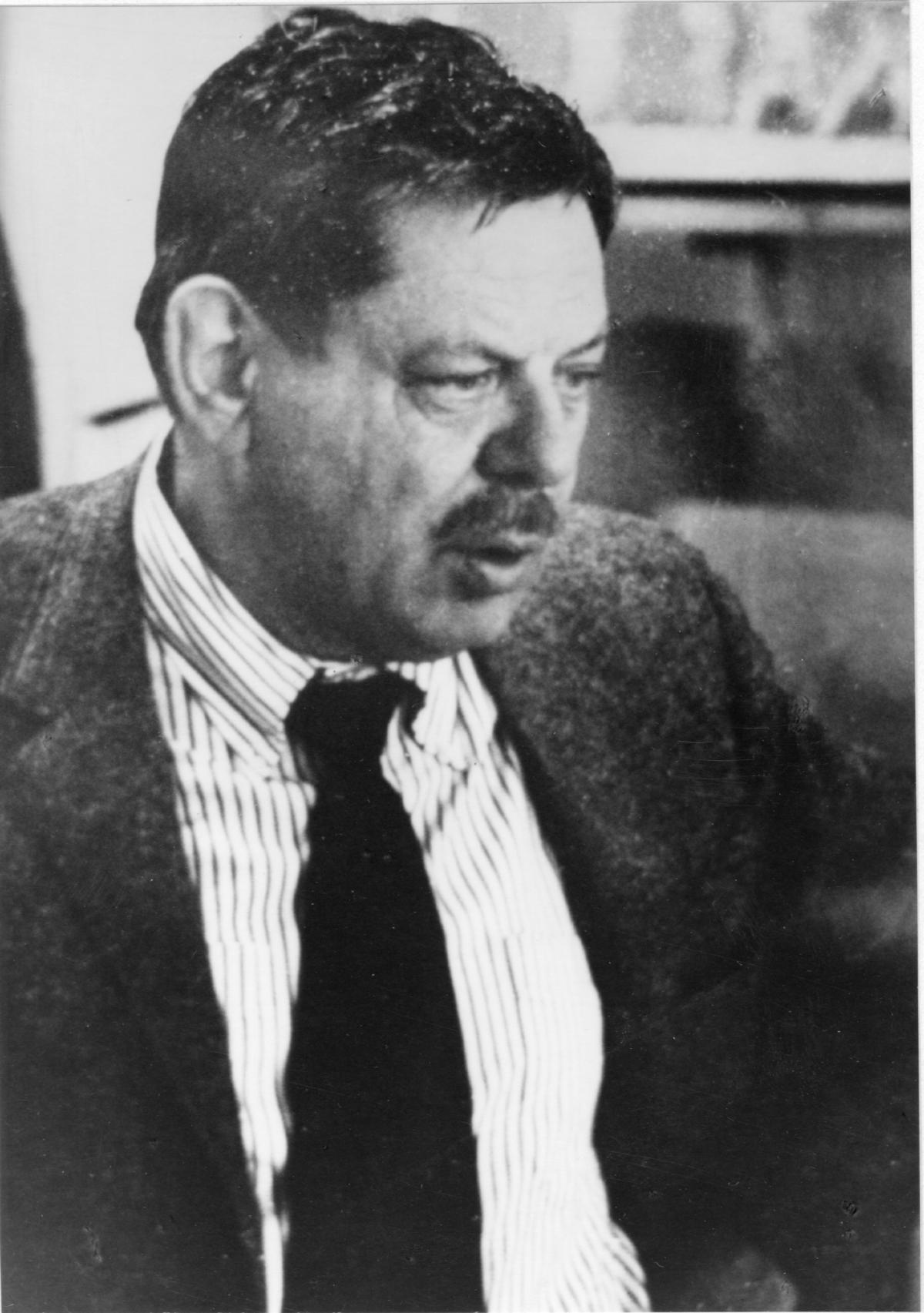 <em>David Smith with Bennington students at lecture</em>, 1960