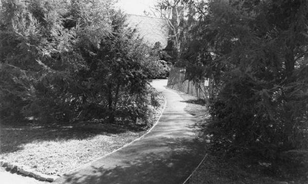 Walkway to main entrance, Storm King Art Center, 1985 